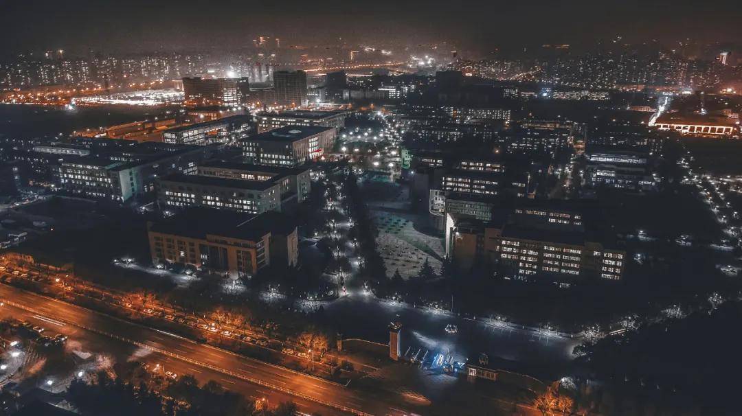 来吧，展示！西安培华学院黑金滤镜大片