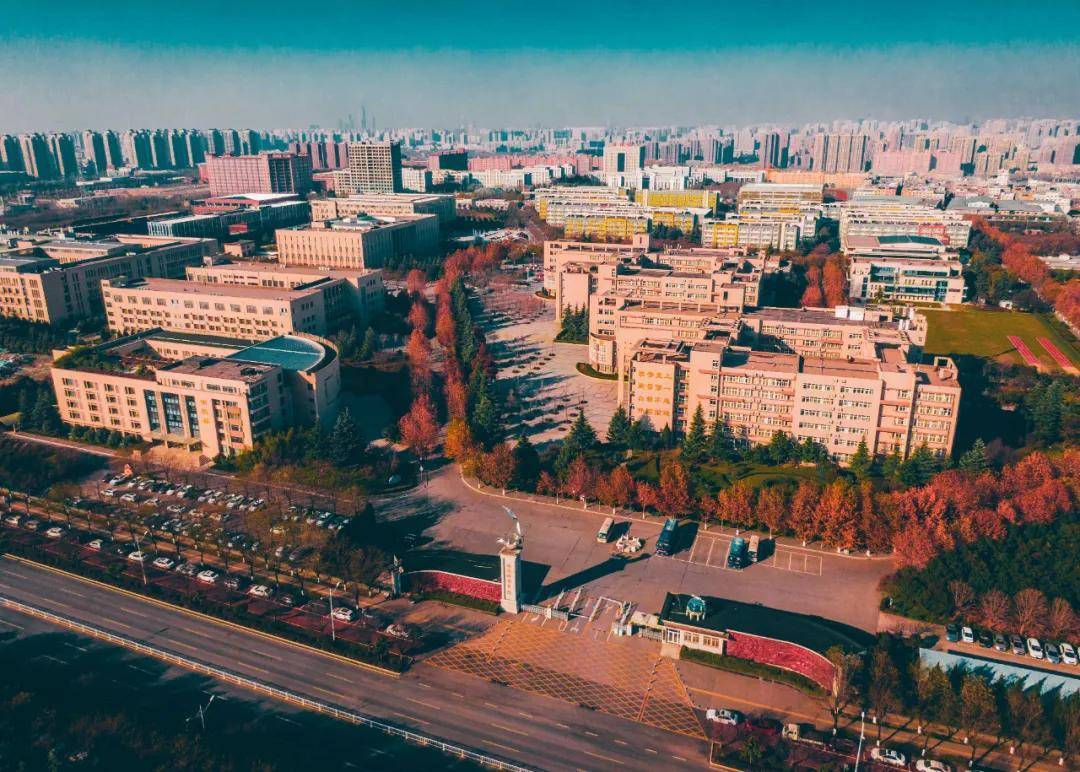 来吧，展示！西安培华学院黑金滤镜大片